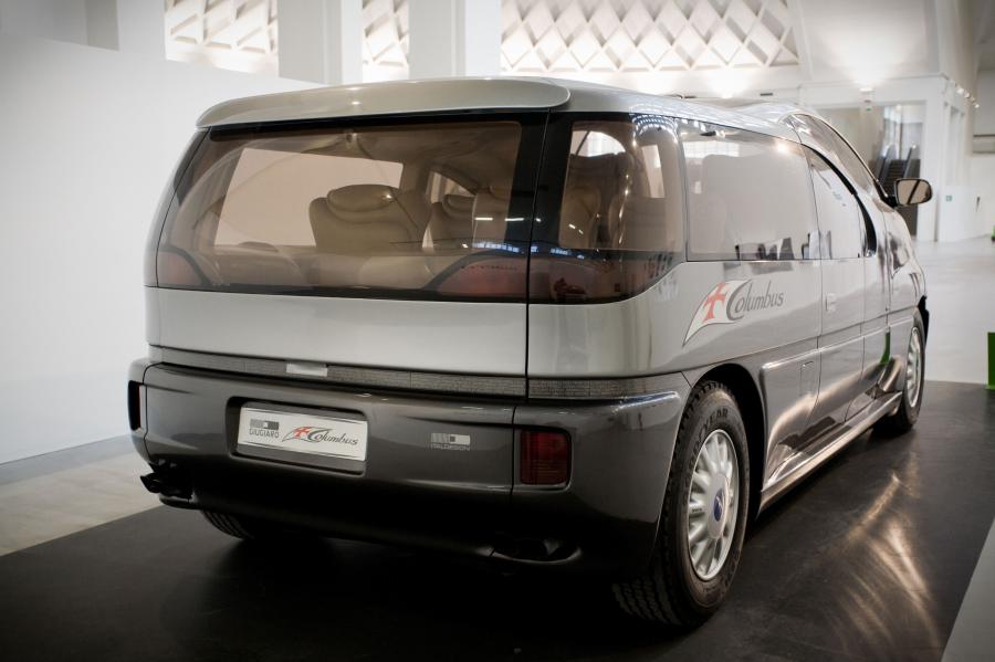  ItalDesign Columbus 1992 года  (фото 4 из 6)